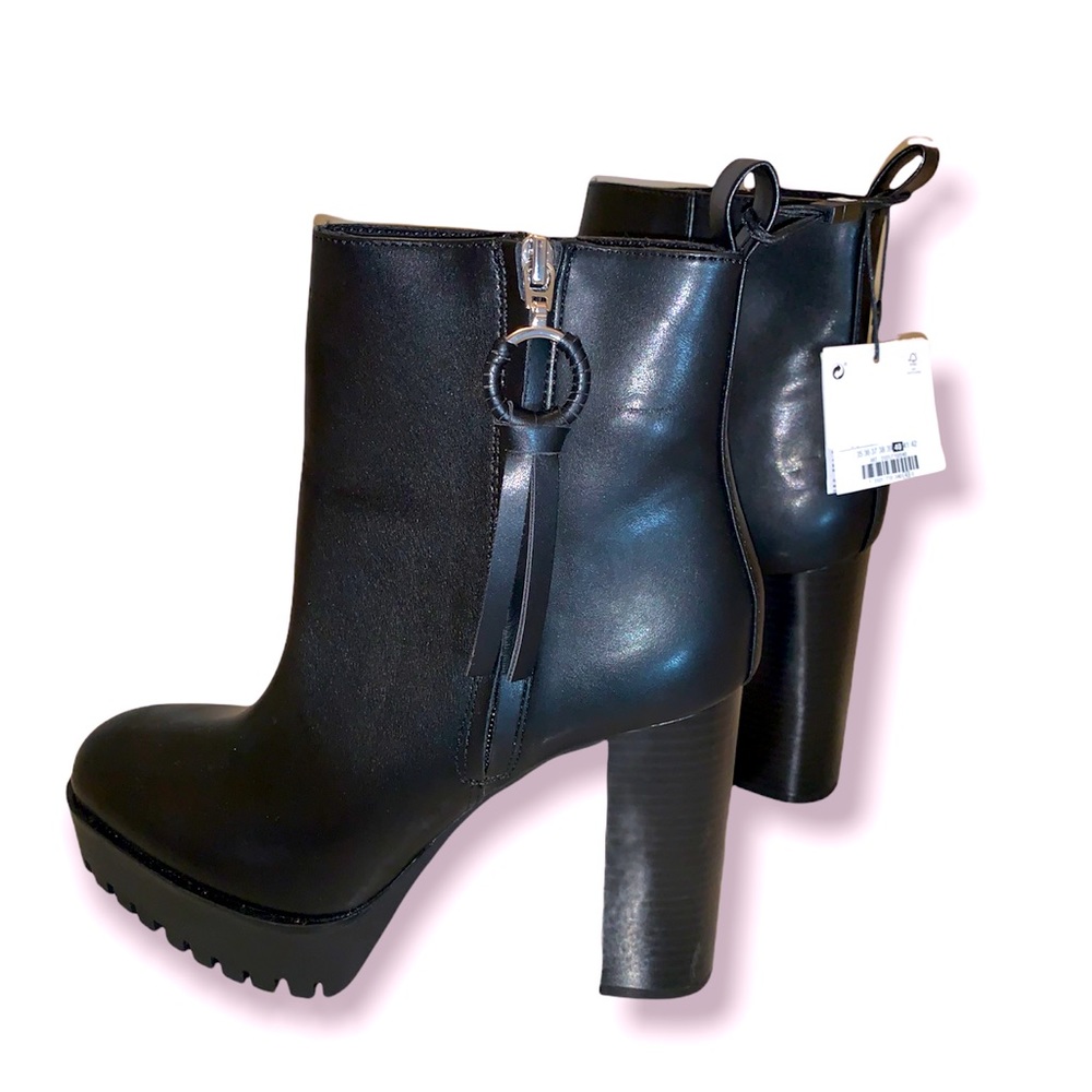 New Zara Women’s Heeled Ankle Boot w/ Side Zipper Size 9